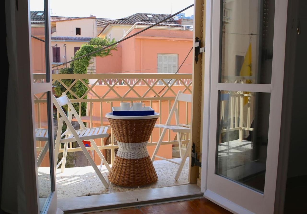 Old Town Apartment Next To Seafront Promenade Nafplio Bagian luar foto